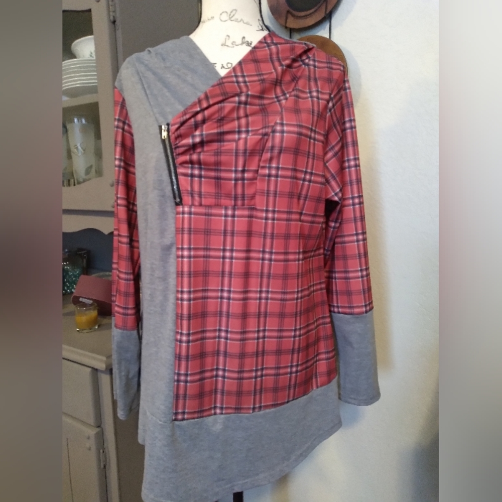 Women's tunic size XL